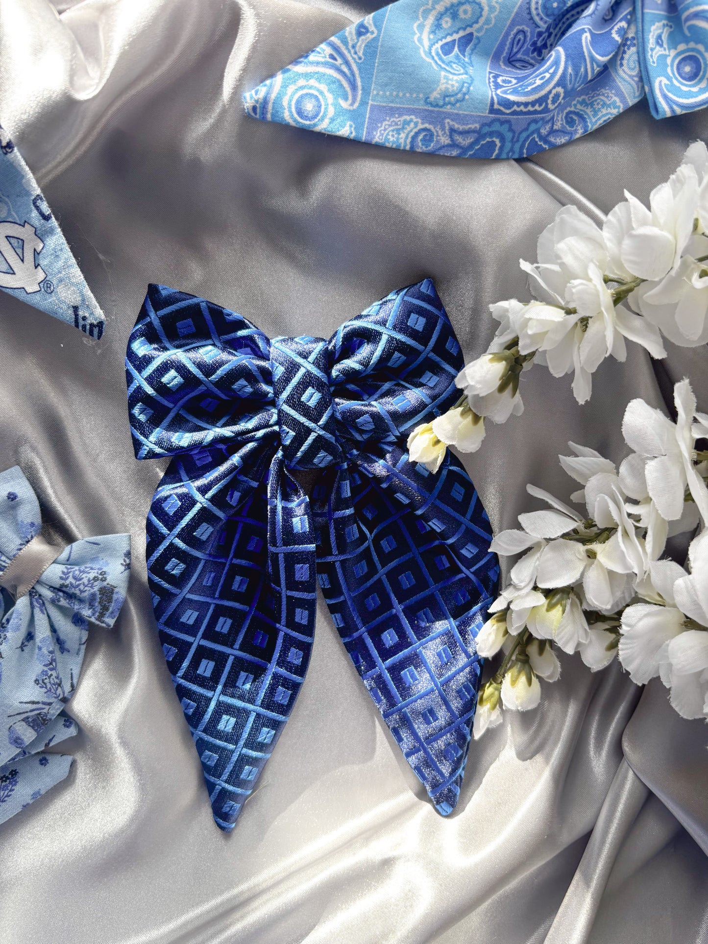 Carolina Diamonds Hair Bow MEDIUM