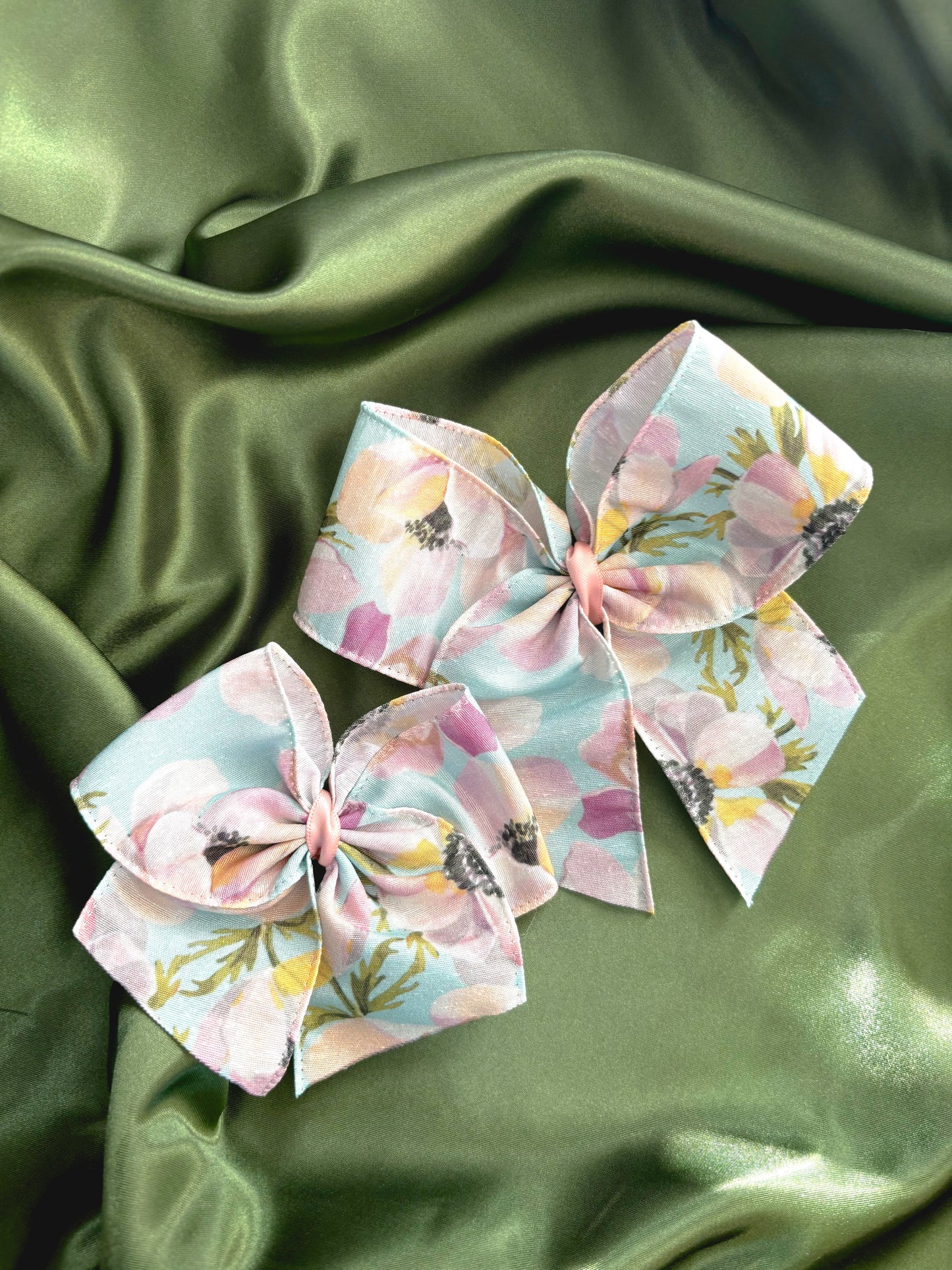 Flowering Dogwood Bow SMALL