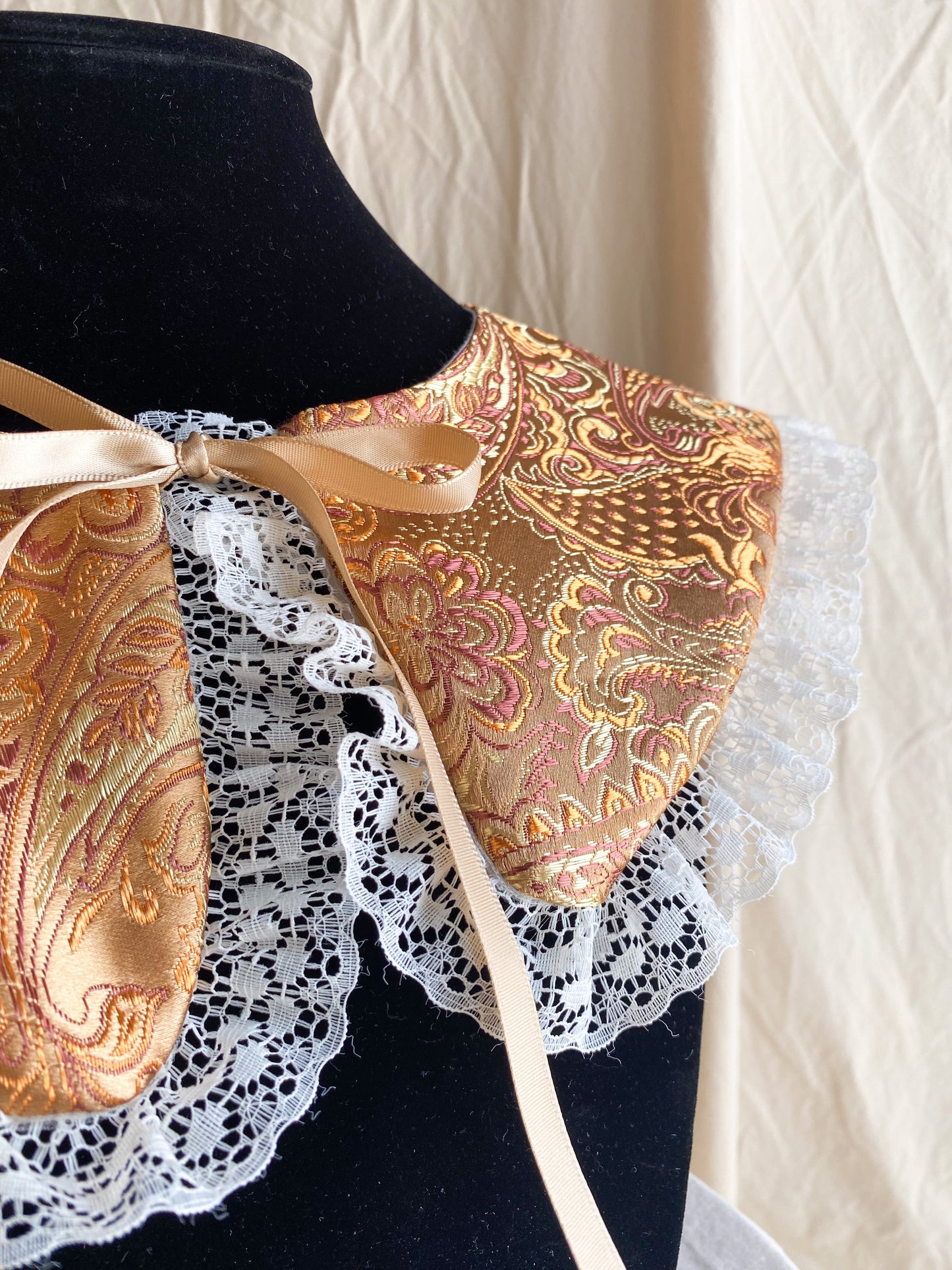 L'or de Versailles Reversible Collar