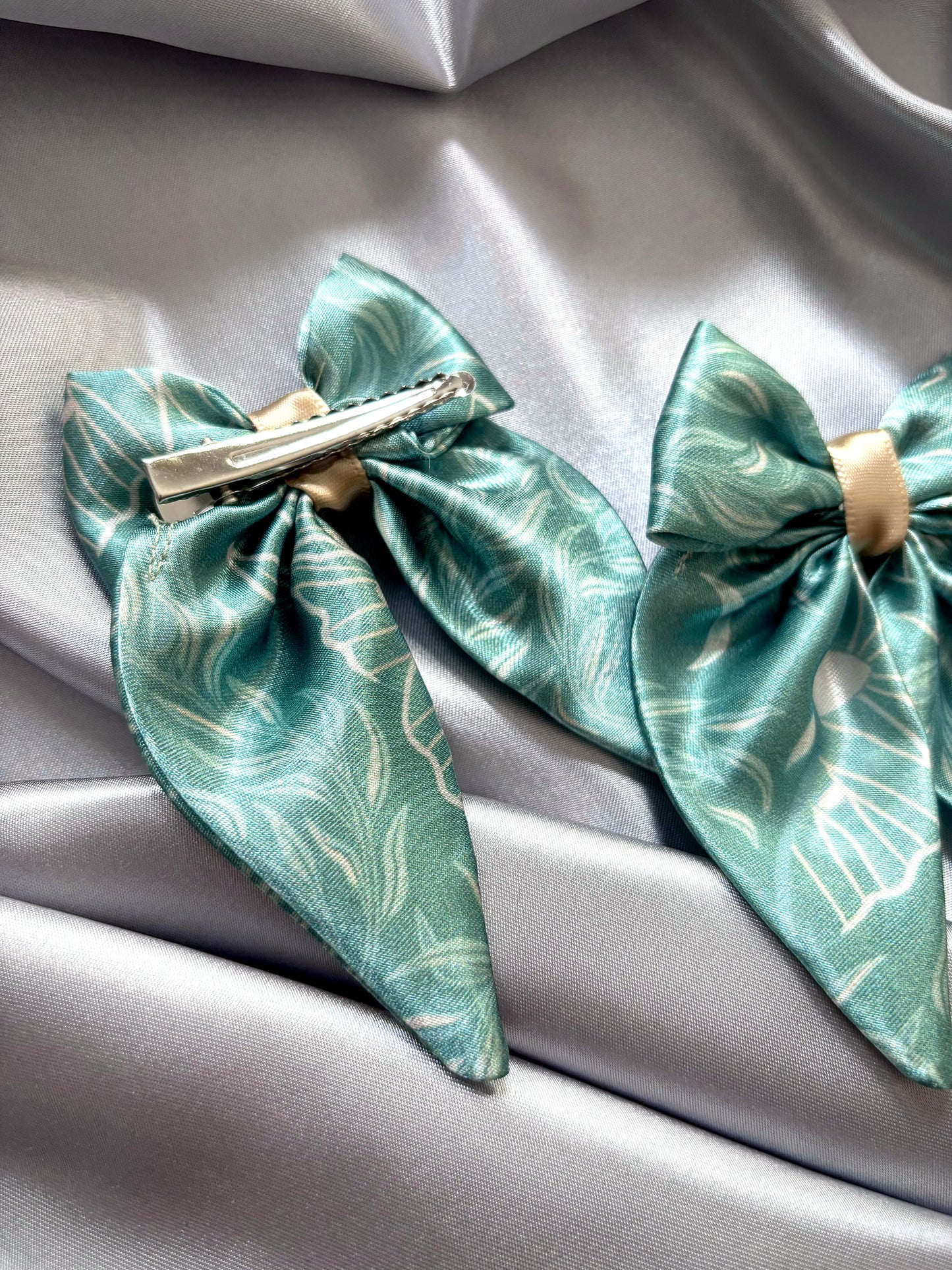 Moth to a Flame Small Hair Bows (Pack of 2)