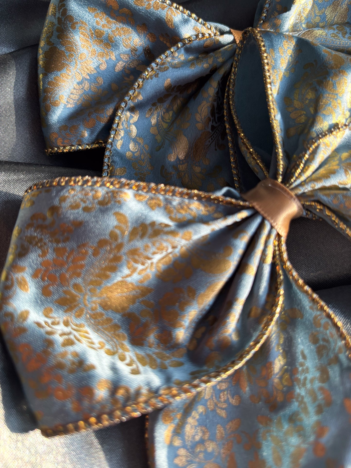 Queen's Ball Medium Sailor Bow