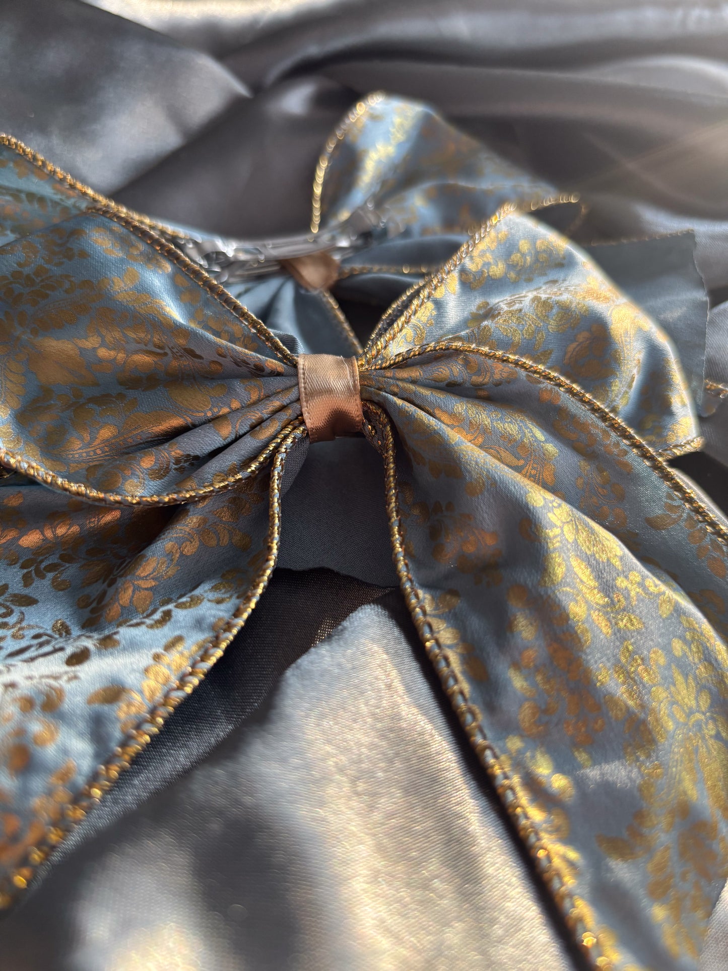 Queen's Ball Medium Sailor Bow