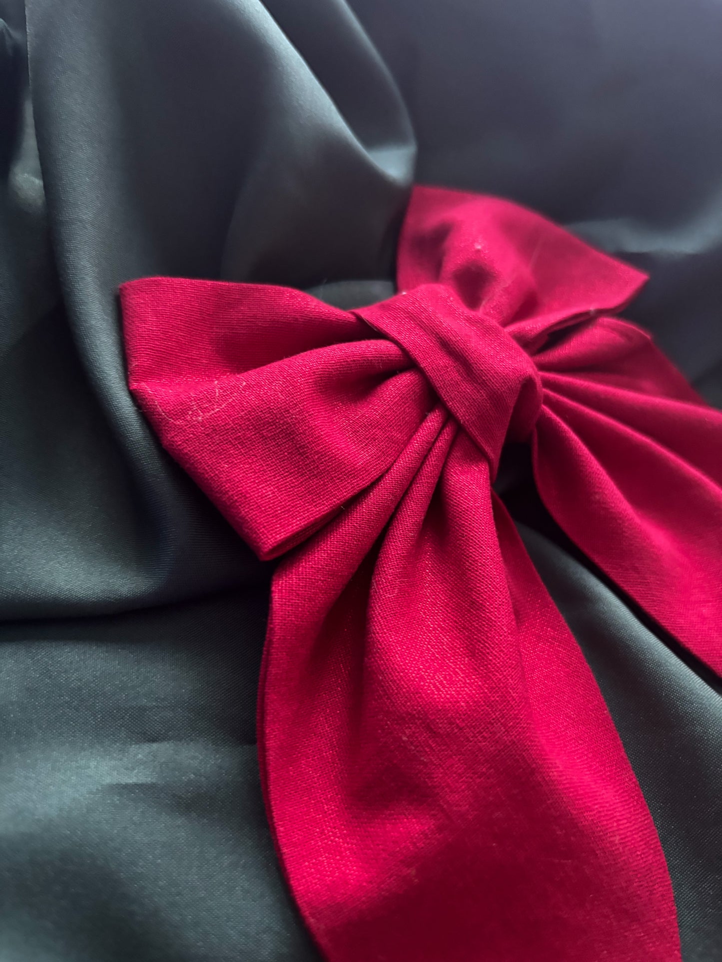 Red Sparkle Holiday Hair Bow (MEDIUM)