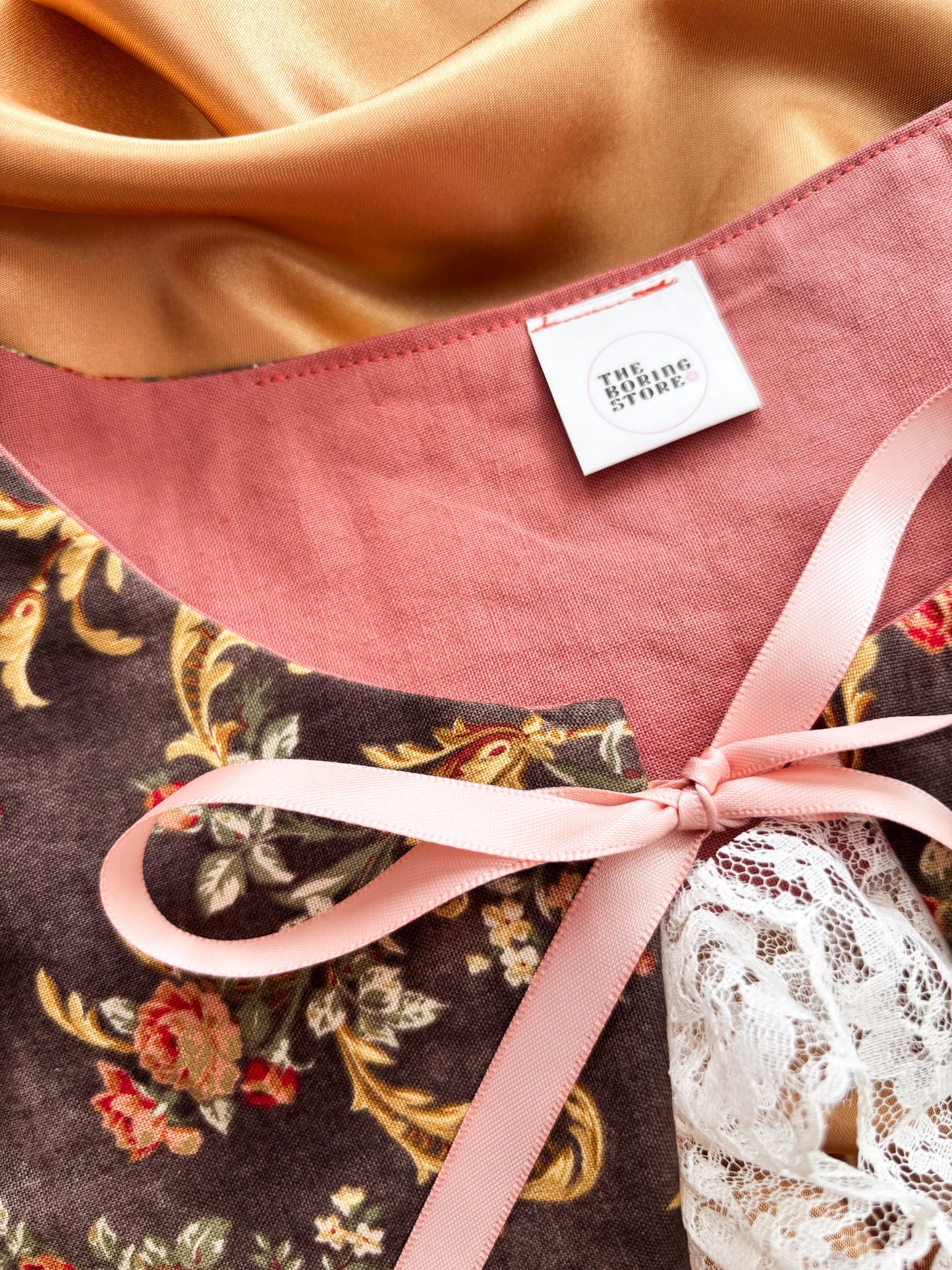 FTRBTB Reversible Collar #1: Brown Gilded Roses