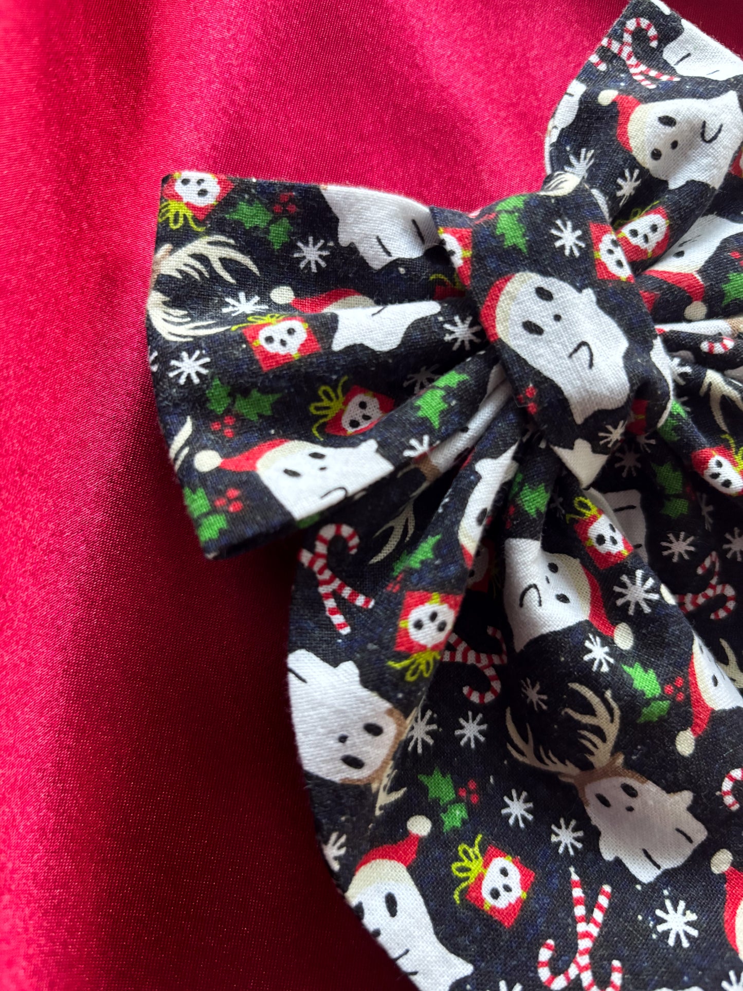 Holiday Spirits Hair Bow (MEDIUM)