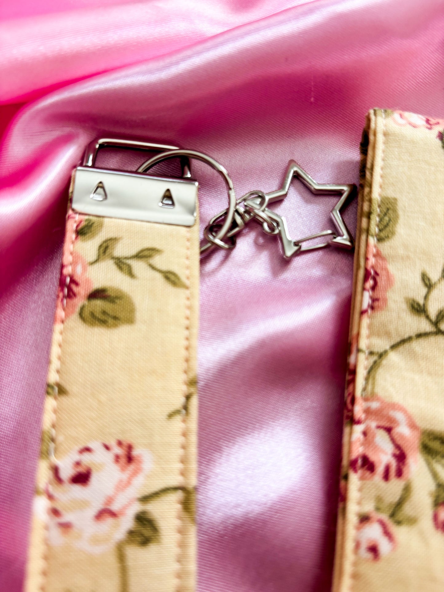 Vintage Roses Wristlet Keychain