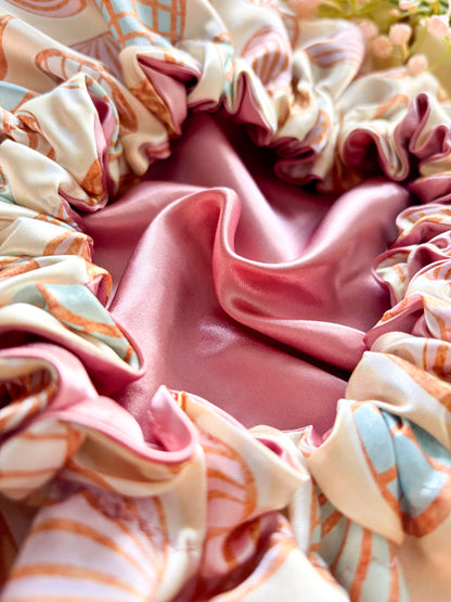 Don't Be Self Conchas Satin Bonnet