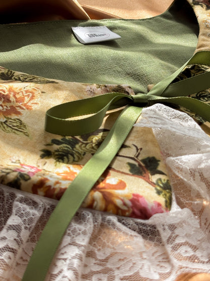 FTRBTB Reversible Collar #3: Green & Gilded Roses