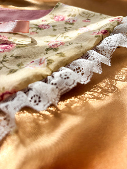 FTRBTB Reversible Collar #5A: Vintage Rose & Cream Lace