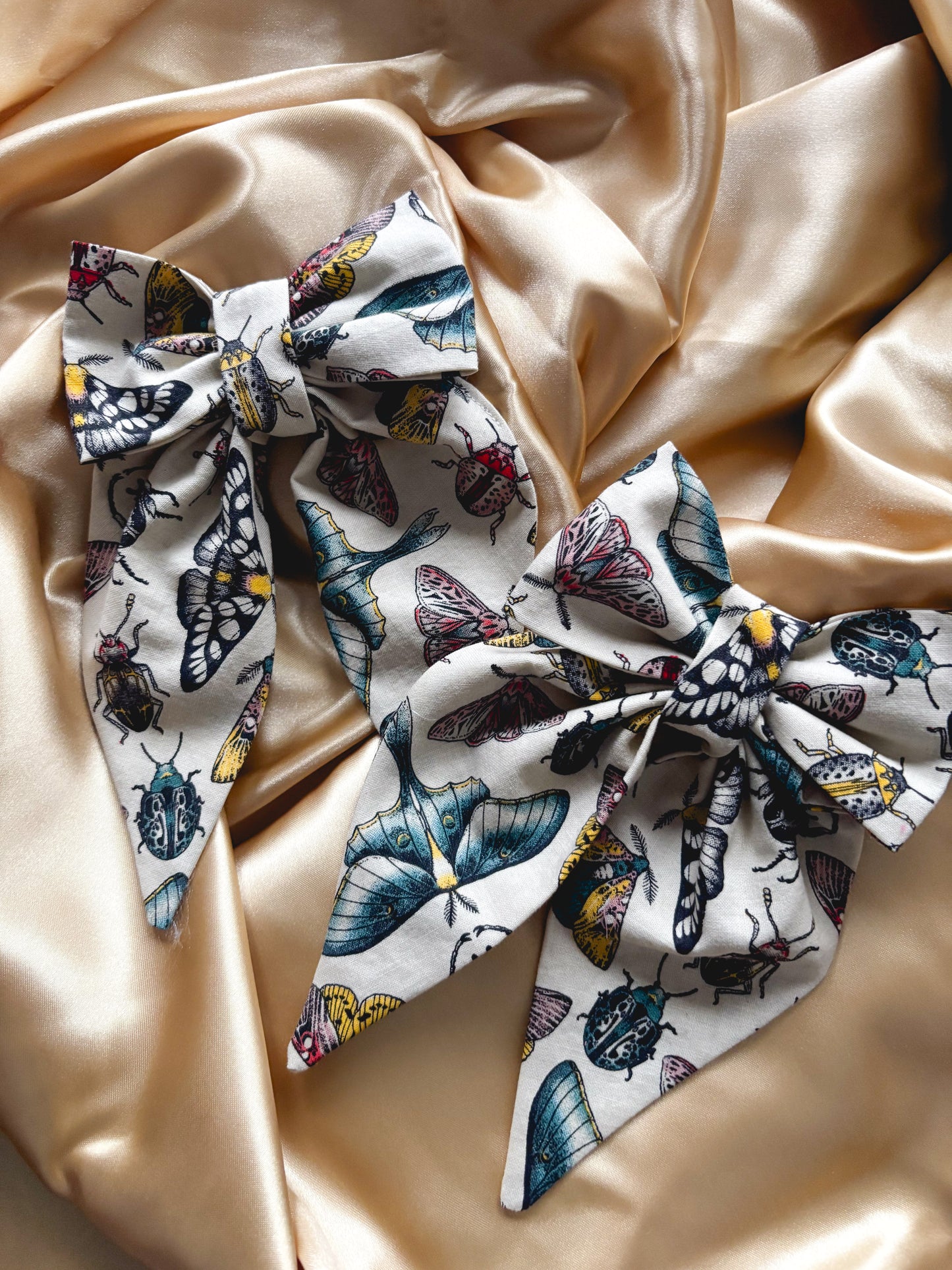 Totally Buggin' Medium Hair Bow